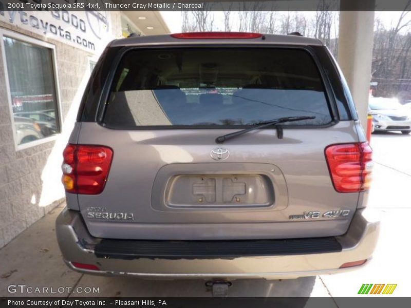 Thunder Gray Metallic / Charcoal 2001 Toyota Sequoia SR5 4x4