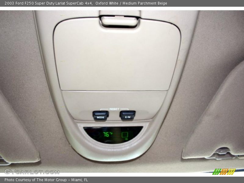Oxford White / Medium Parchment Beige 2003 Ford F250 Super Duty Lariat SuperCab 4x4