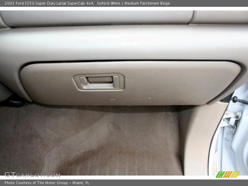 Oxford White / Medium Parchment Beige 2003 Ford F250 Super Duty Lariat SuperCab 4x4