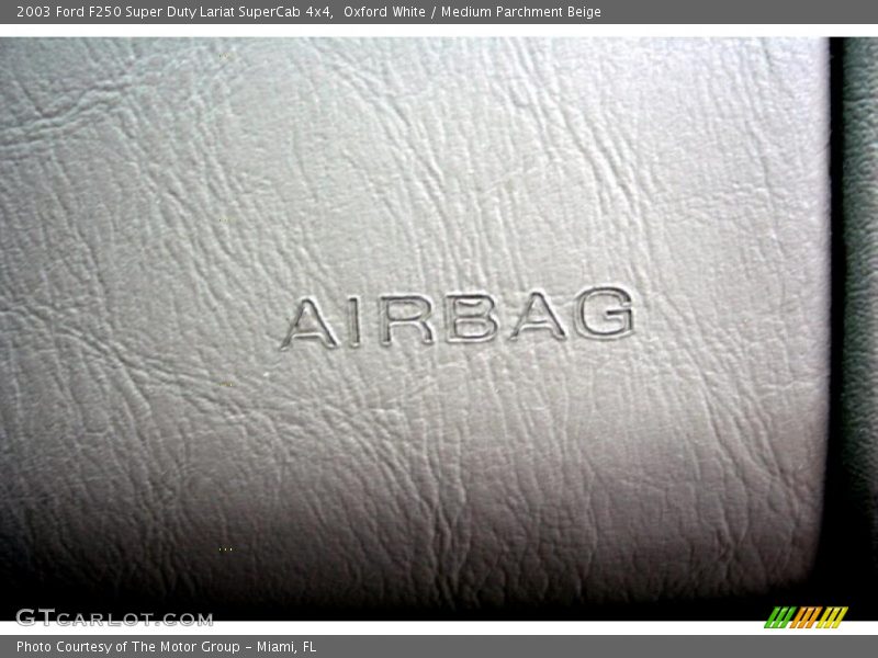 Oxford White / Medium Parchment Beige 2003 Ford F250 Super Duty Lariat SuperCab 4x4