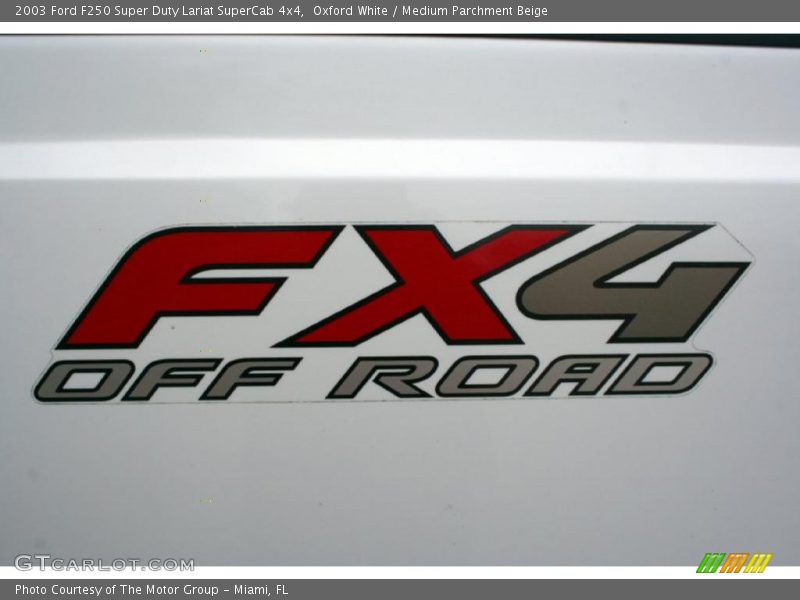 Oxford White / Medium Parchment Beige 2003 Ford F250 Super Duty Lariat SuperCab 4x4