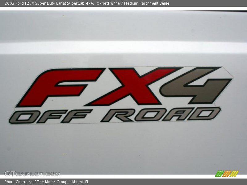 Oxford White / Medium Parchment Beige 2003 Ford F250 Super Duty Lariat SuperCab 4x4