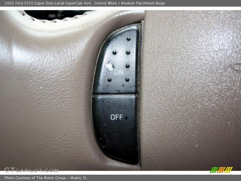 Oxford White / Medium Parchment Beige 2003 Ford F250 Super Duty Lariat SuperCab 4x4