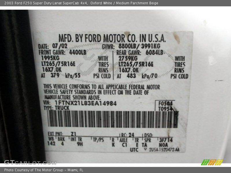 Oxford White / Medium Parchment Beige 2003 Ford F250 Super Duty Lariat SuperCab 4x4