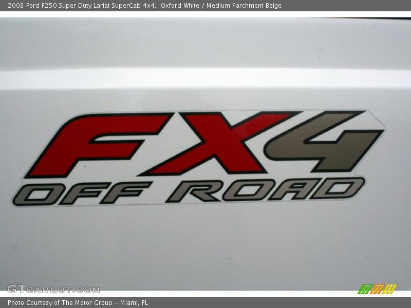 Oxford White / Medium Parchment Beige 2003 Ford F250 Super Duty Lariat SuperCab 4x4