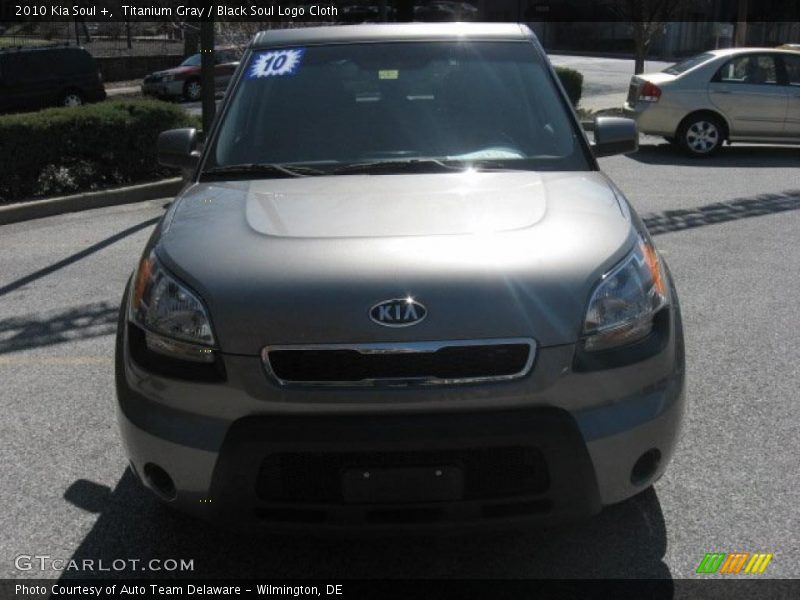 Titanium Gray / Black Soul Logo Cloth 2010 Kia Soul +
