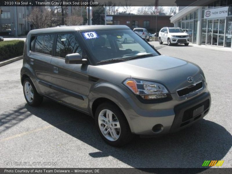 Titanium Gray / Black Soul Logo Cloth 2010 Kia Soul +