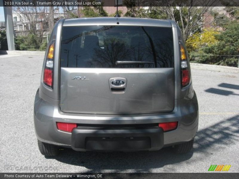 Titanium Gray / Black Soul Logo Cloth 2010 Kia Soul +