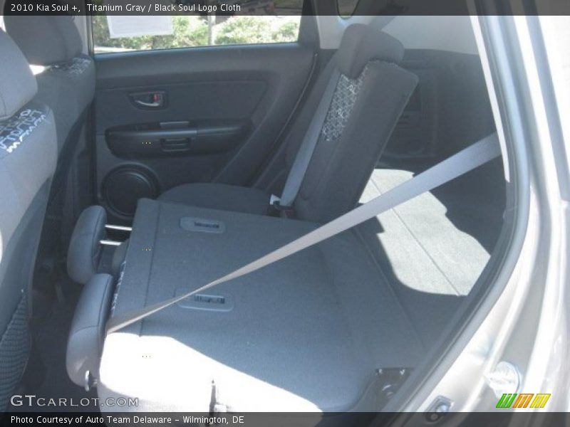 Titanium Gray / Black Soul Logo Cloth 2010 Kia Soul +