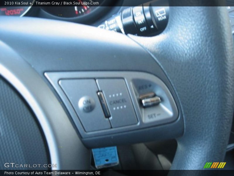 Titanium Gray / Black Soul Logo Cloth 2010 Kia Soul +