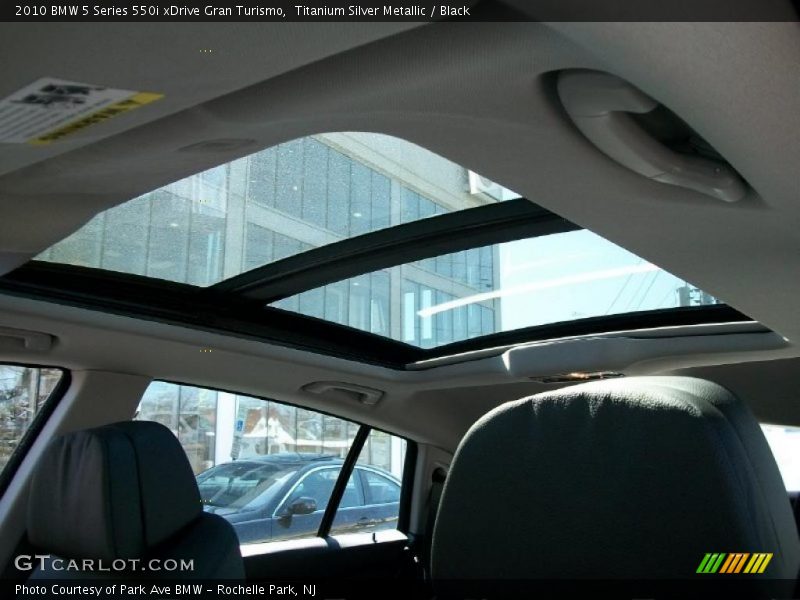 Sunroof of 2010 5 Series 550i xDrive Gran Turismo