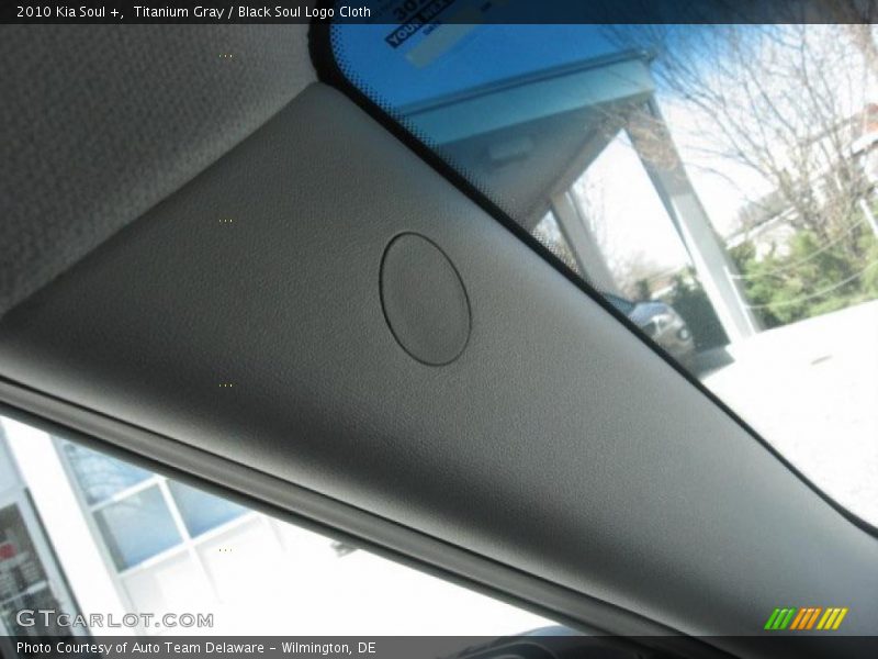 Titanium Gray / Black Soul Logo Cloth 2010 Kia Soul +