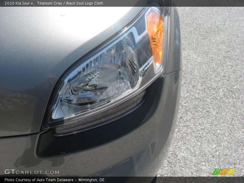 Titanium Gray / Black Soul Logo Cloth 2010 Kia Soul +