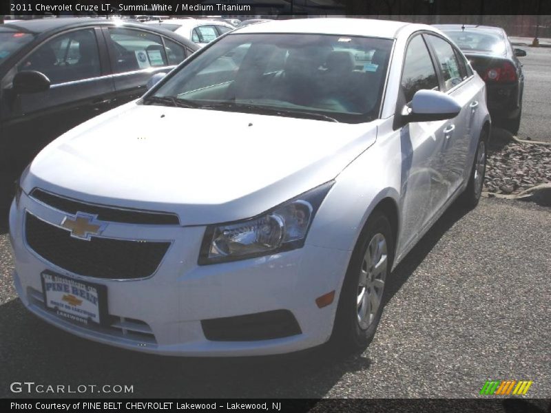 Summit White / Medium Titanium 2011 Chevrolet Cruze LT