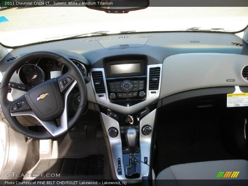 Summit White / Medium Titanium 2011 Chevrolet Cruze LT