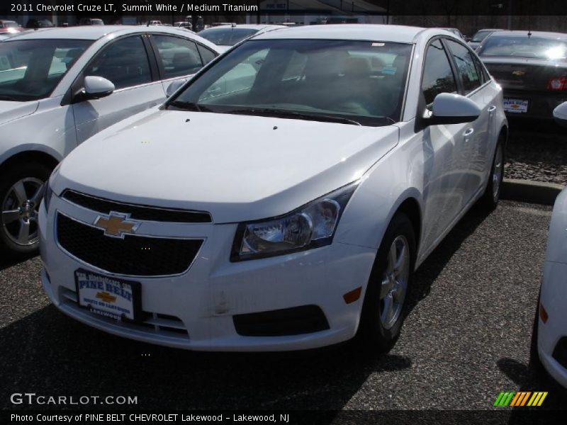 Summit White / Medium Titanium 2011 Chevrolet Cruze LT