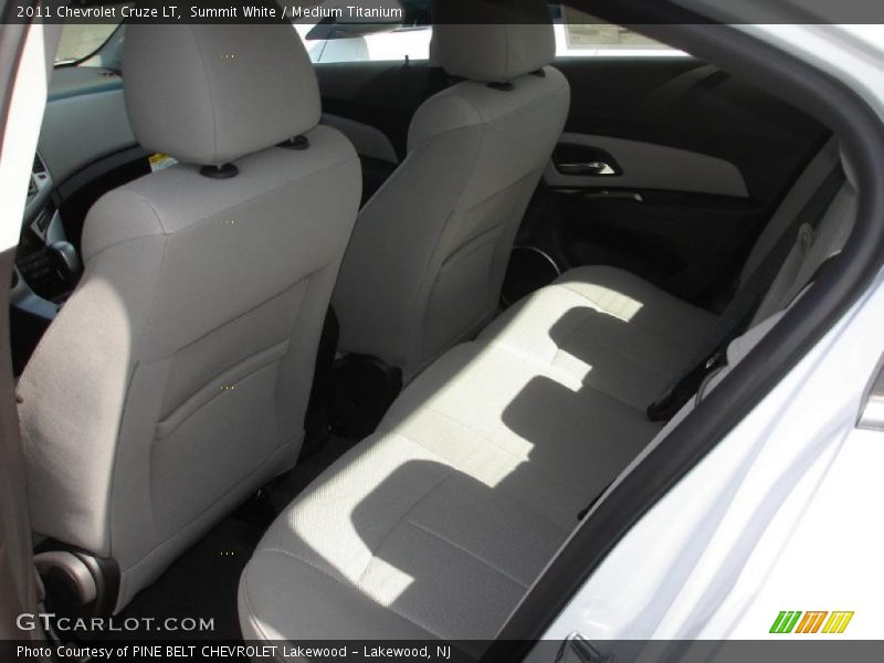 Summit White / Medium Titanium 2011 Chevrolet Cruze LT
