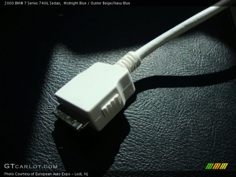 Midnight Blue / Oyster Beige/Navy Blue 2000 BMW 7 Series 740iL Sedan