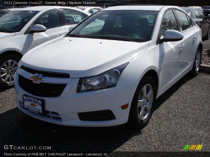 Summit White / Medium Titanium 2011 Chevrolet Cruze LT