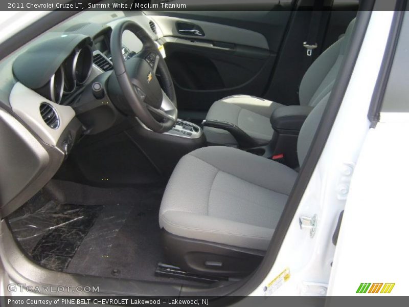 Summit White / Medium Titanium 2011 Chevrolet Cruze LT