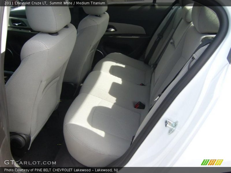 Summit White / Medium Titanium 2011 Chevrolet Cruze LT