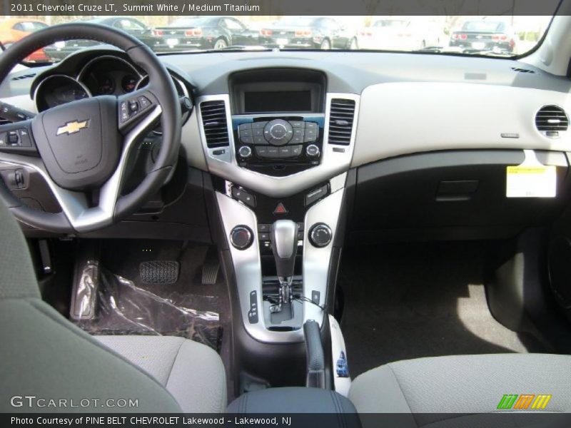 Summit White / Medium Titanium 2011 Chevrolet Cruze LT