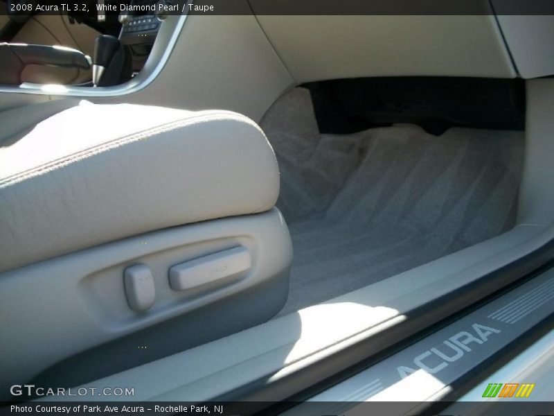 White Diamond Pearl / Taupe 2008 Acura TL 3.2