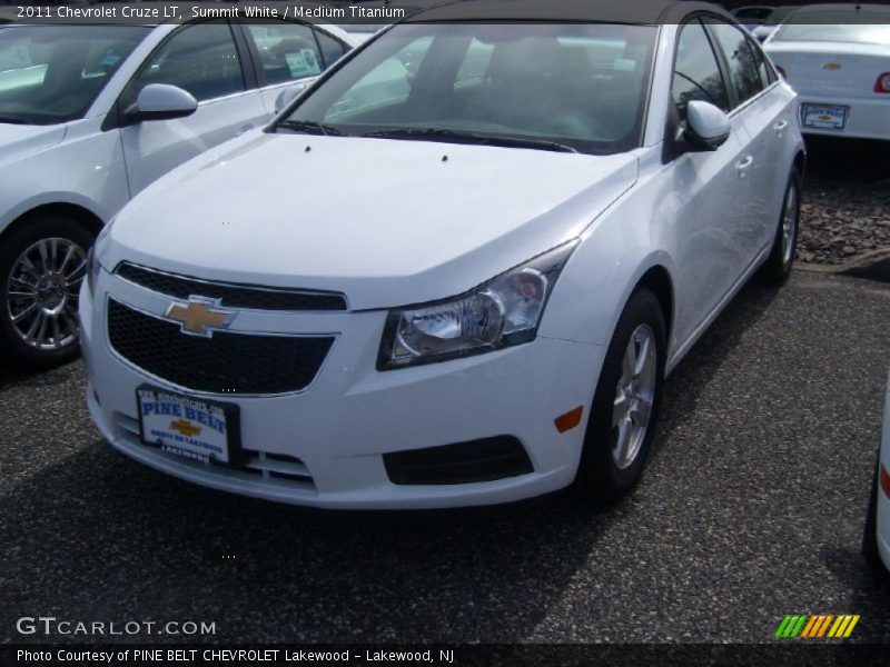 Summit White / Medium Titanium 2011 Chevrolet Cruze LT