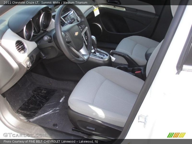 Summit White / Medium Titanium 2011 Chevrolet Cruze LT