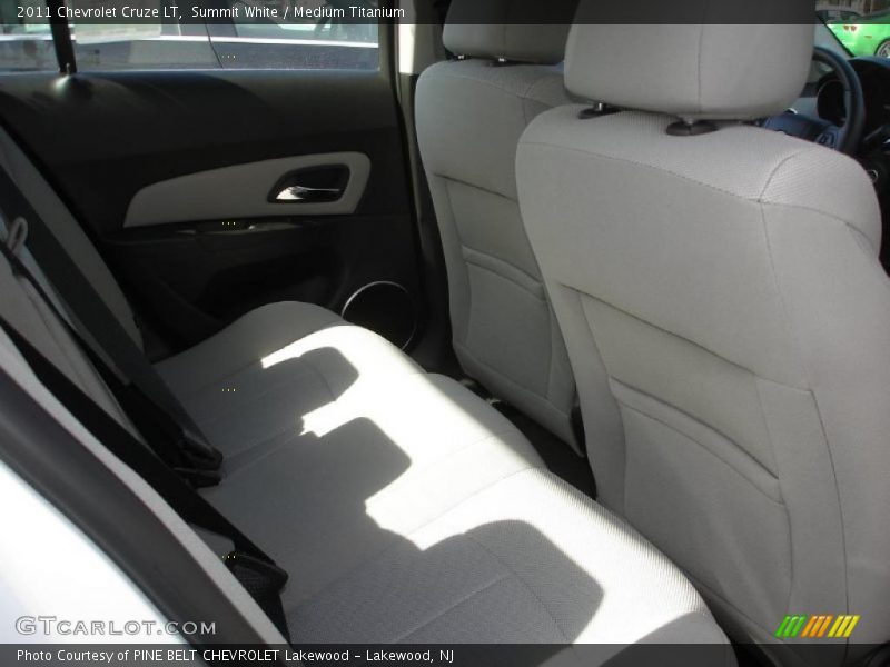 Summit White / Medium Titanium 2011 Chevrolet Cruze LT