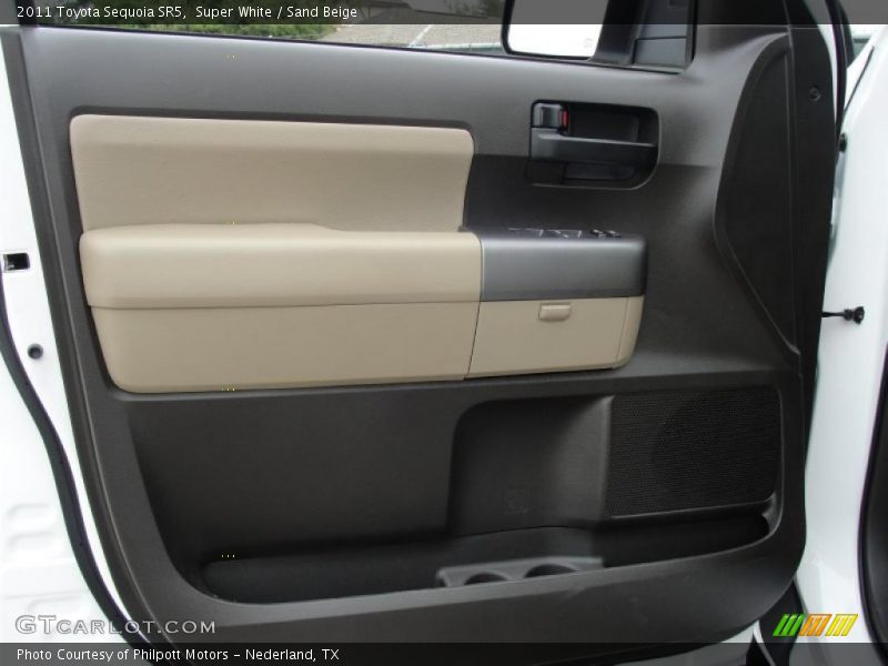Super White / Sand Beige 2011 Toyota Sequoia SR5