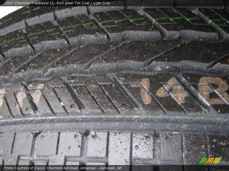 Red Jewel Tint Coat / Light Gray 2007 Chevrolet TrailBlazer LS