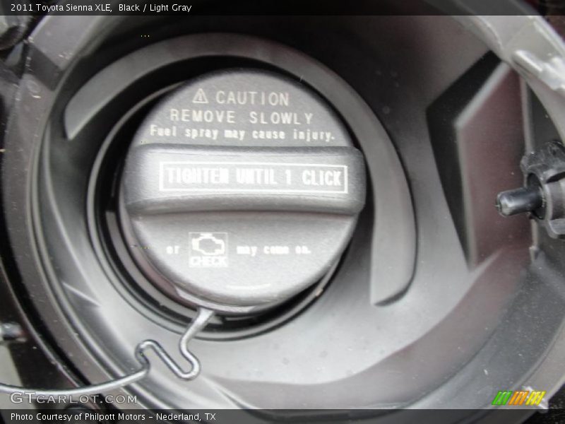 Black / Light Gray 2011 Toyota Sienna XLE