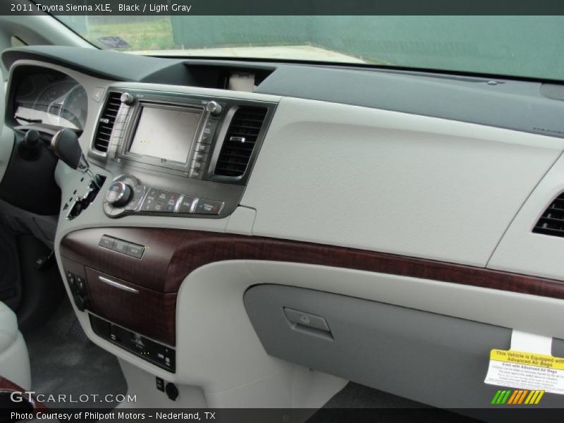 Black / Light Gray 2011 Toyota Sienna XLE