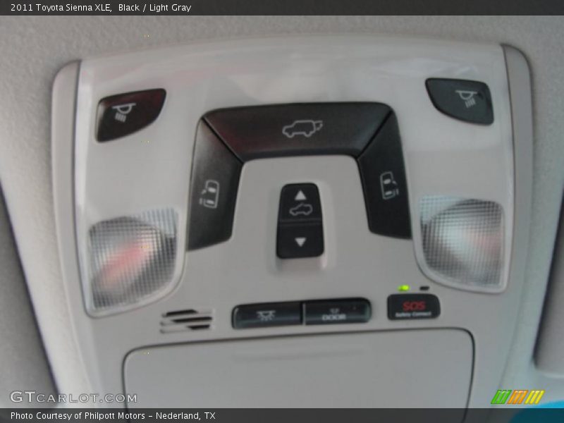 Black / Light Gray 2011 Toyota Sienna XLE
