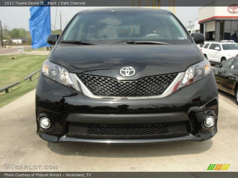 Black / Dark Charcoal 2011 Toyota Sienna SE