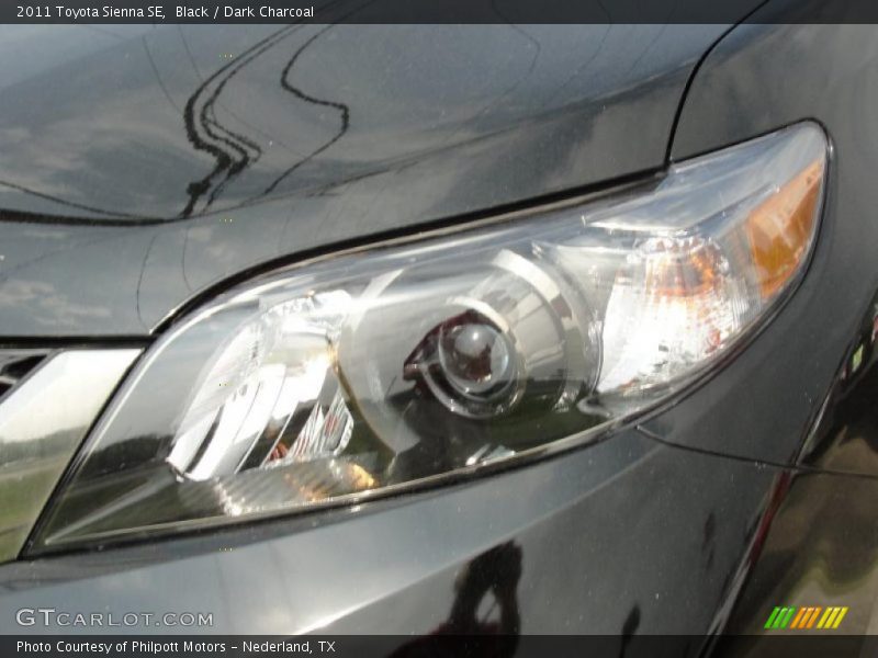 Black / Dark Charcoal 2011 Toyota Sienna SE
