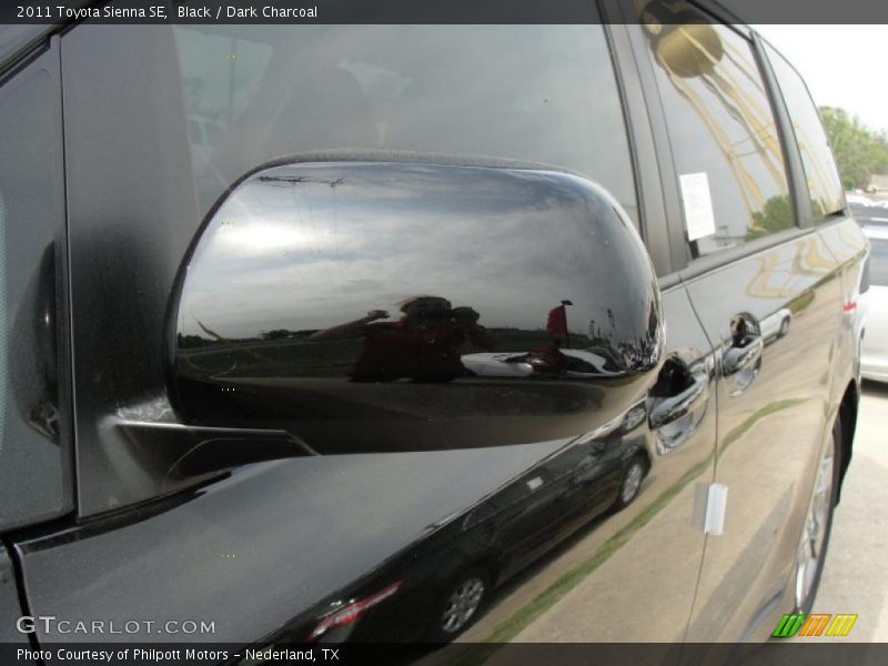 Black / Dark Charcoal 2011 Toyota Sienna SE