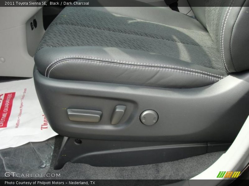Black / Dark Charcoal 2011 Toyota Sienna SE