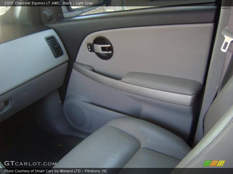Black / Light Gray 2005 Chevrolet Equinox LT AWD