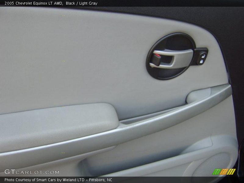 Black / Light Gray 2005 Chevrolet Equinox LT AWD