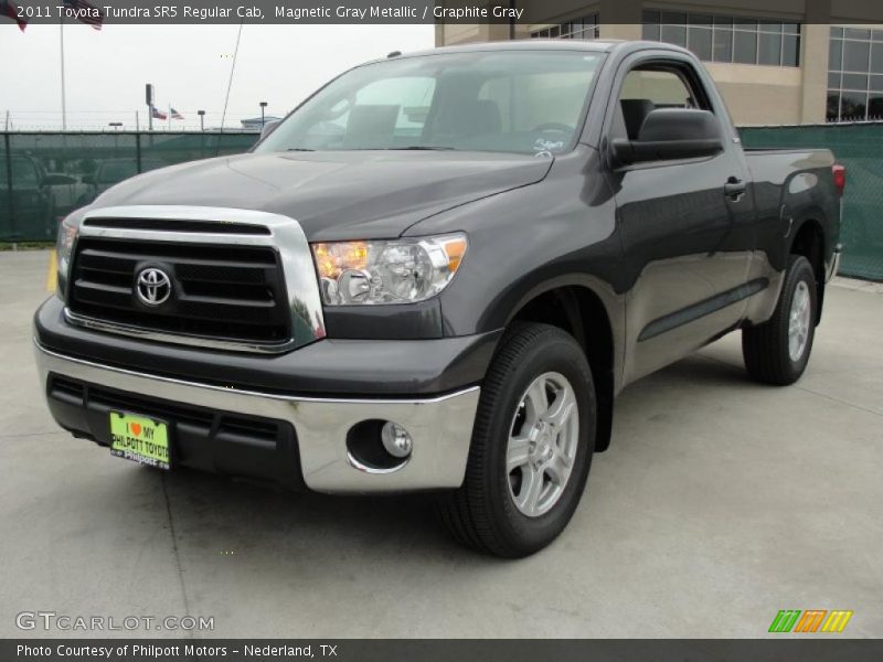 Magnetic Gray Metallic / Graphite Gray 2011 Toyota Tundra SR5 Regular Cab