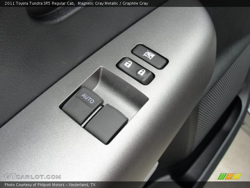 Magnetic Gray Metallic / Graphite Gray 2011 Toyota Tundra SR5 Regular Cab