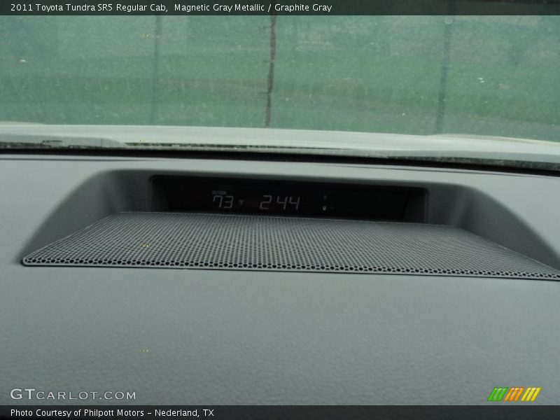 Magnetic Gray Metallic / Graphite Gray 2011 Toyota Tundra SR5 Regular Cab