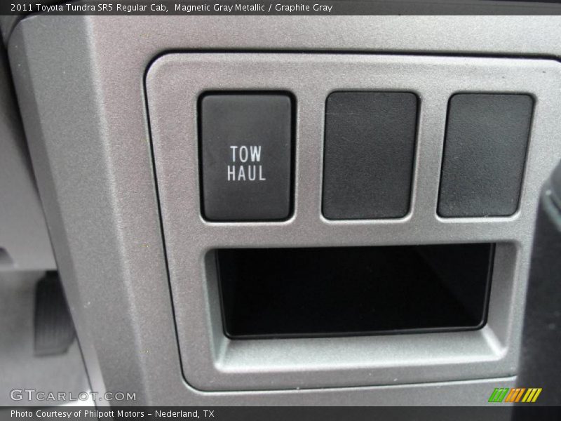 Magnetic Gray Metallic / Graphite Gray 2011 Toyota Tundra SR5 Regular Cab