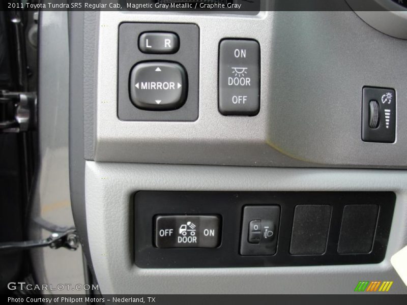 Controls of 2011 Tundra SR5 Regular Cab