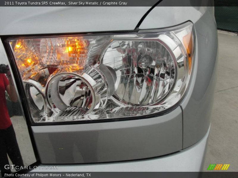 Silver Sky Metallic / Graphite Gray 2011 Toyota Tundra SR5 CrewMax