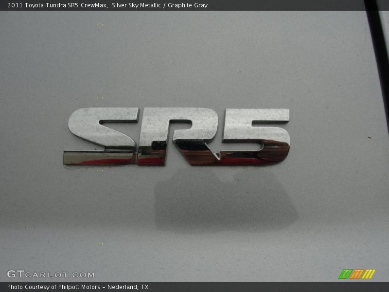  2011 Tundra SR5 CrewMax Logo