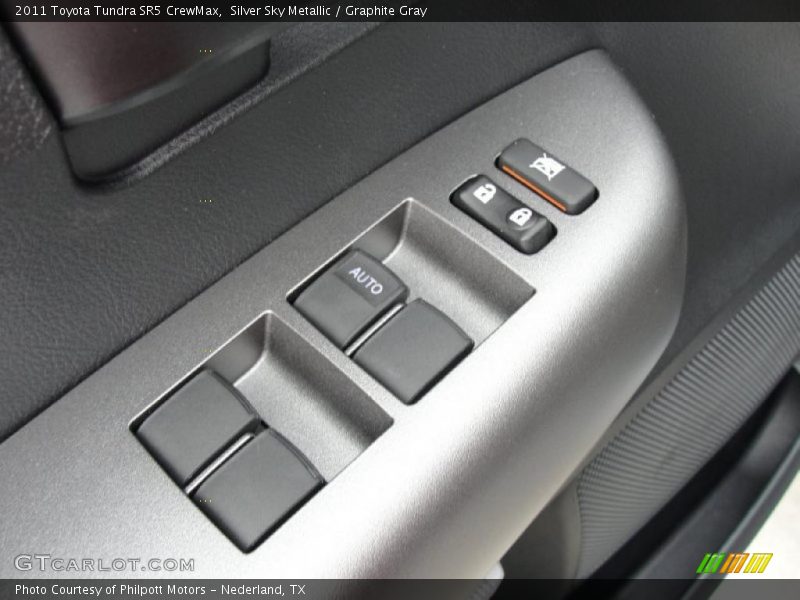 Controls of 2011 Tundra SR5 CrewMax