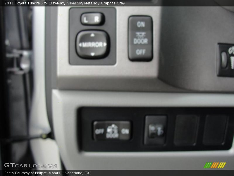 Silver Sky Metallic / Graphite Gray 2011 Toyota Tundra SR5 CrewMax